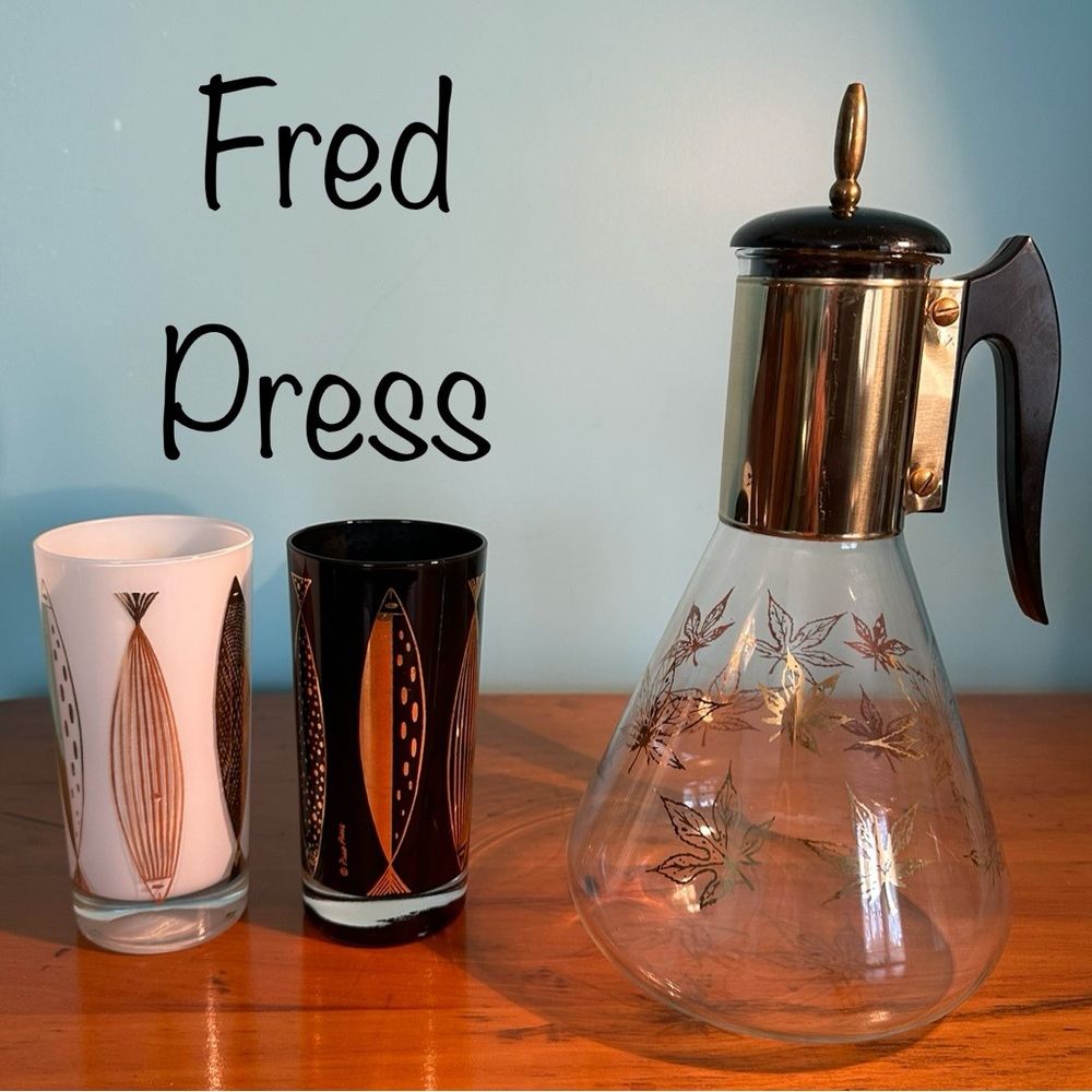 1950s-1960s Mid-Century Vintage Signed Fred Press Gold Leaves Bar Coffee Carafe